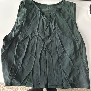 Lululemon sculpt tank size 6